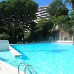 Avec Piscine A La Mirandole 瓦洛里